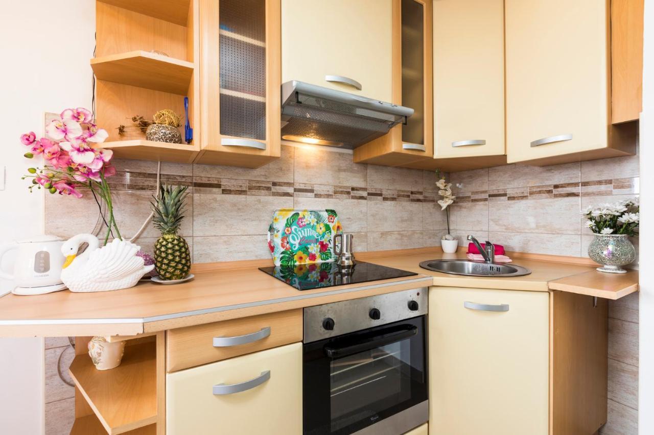 Apartmani I Soba Roberto I Mirjana Valun Zewnętrze zdjęcie