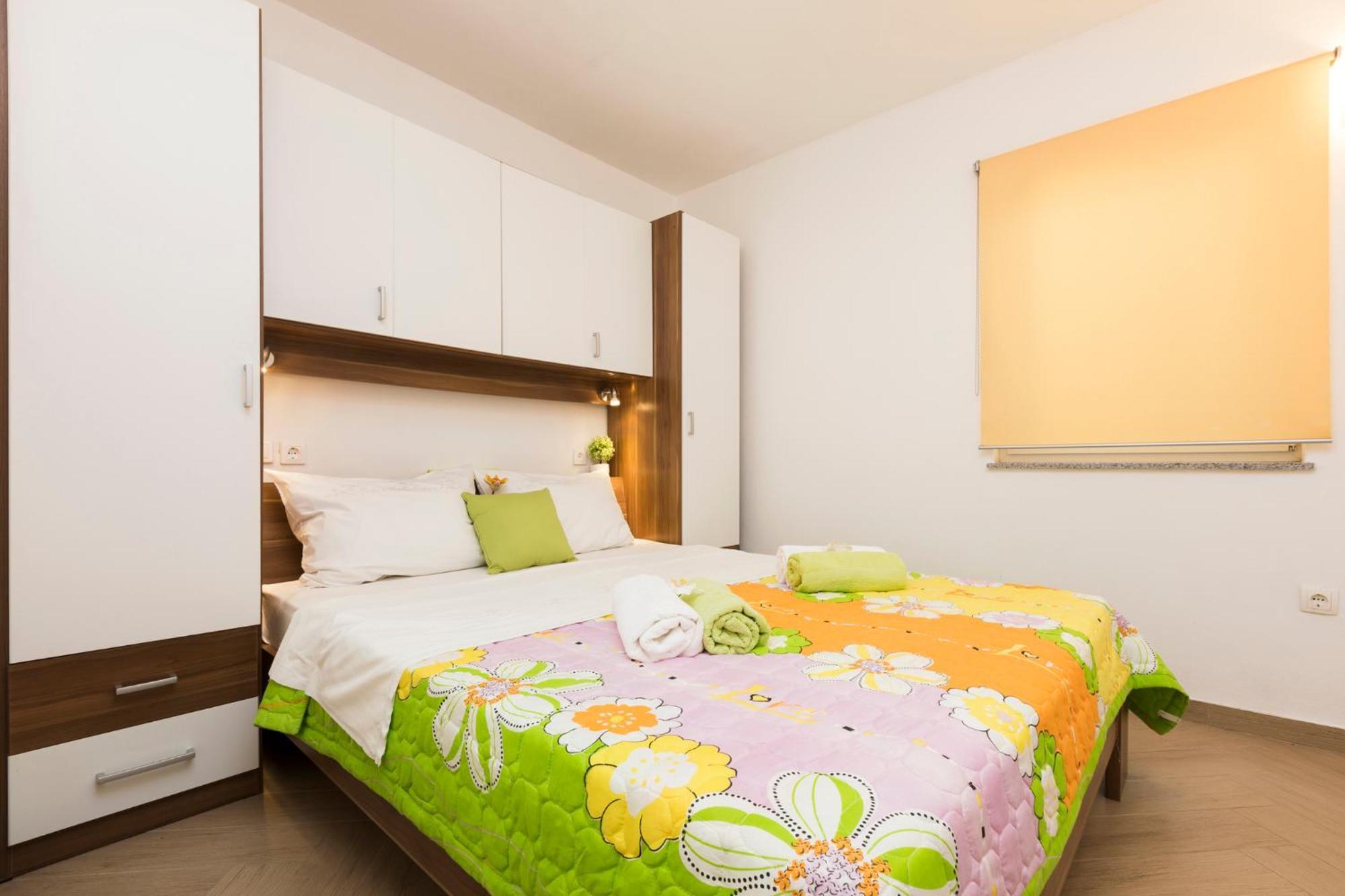 Apartmani I Soba Roberto I Mirjana Valun Zewnętrze zdjęcie